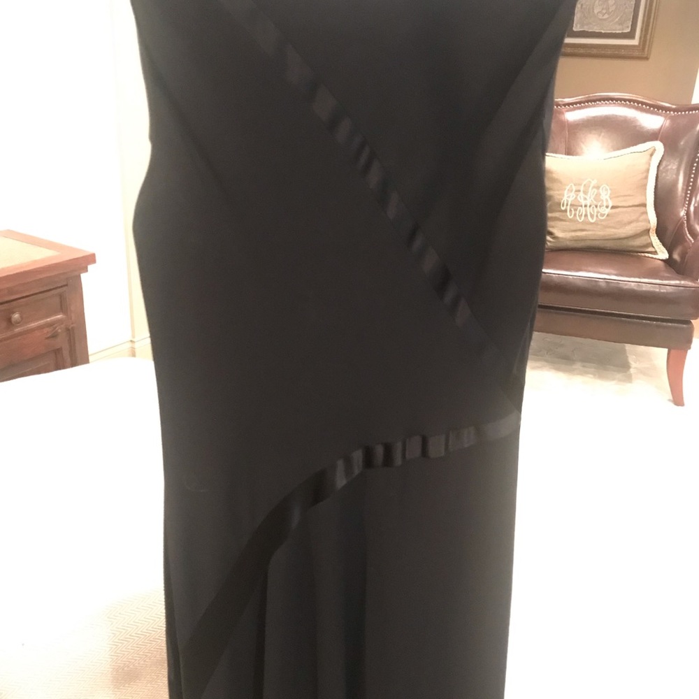Dress - Picture 4 of 4